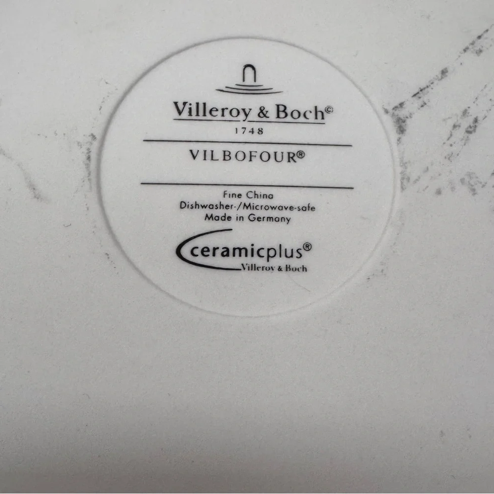 NEW Villeroy & Boch Cascara 15” Vilbofour Plum Fine China Serving Dish